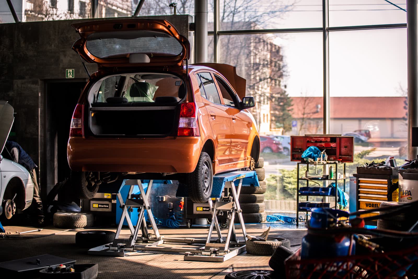 Budynek i dojazd do Arval Center