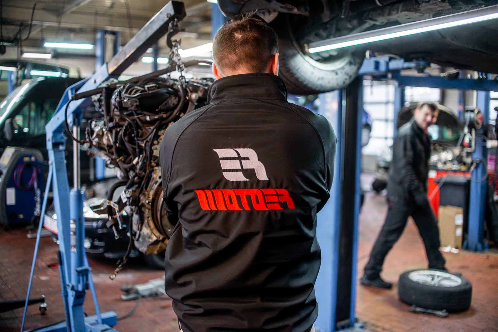 Arval Center MOTOER - serwis marki Renault (hala serwisowa)