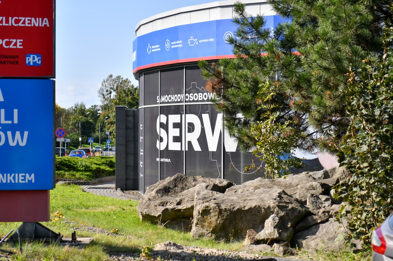 Arval Center MOTOER - usługa geometria kół (hala serwisowa)