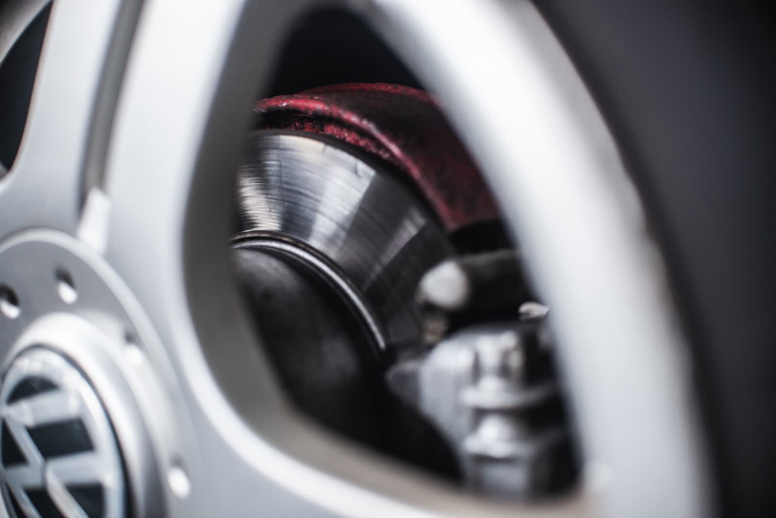 Arval Center MOTOER - usługa wymiana sprężyn zawieszenia (poczekalnia i miejsce do pracy)