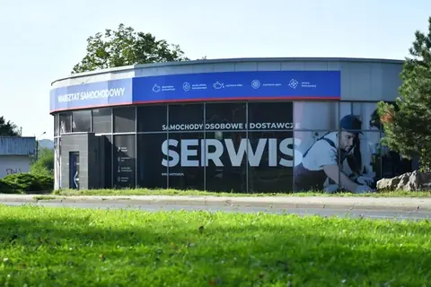 Budynek serwisu MOTOER przy Korczoka 86 w Zabrzu