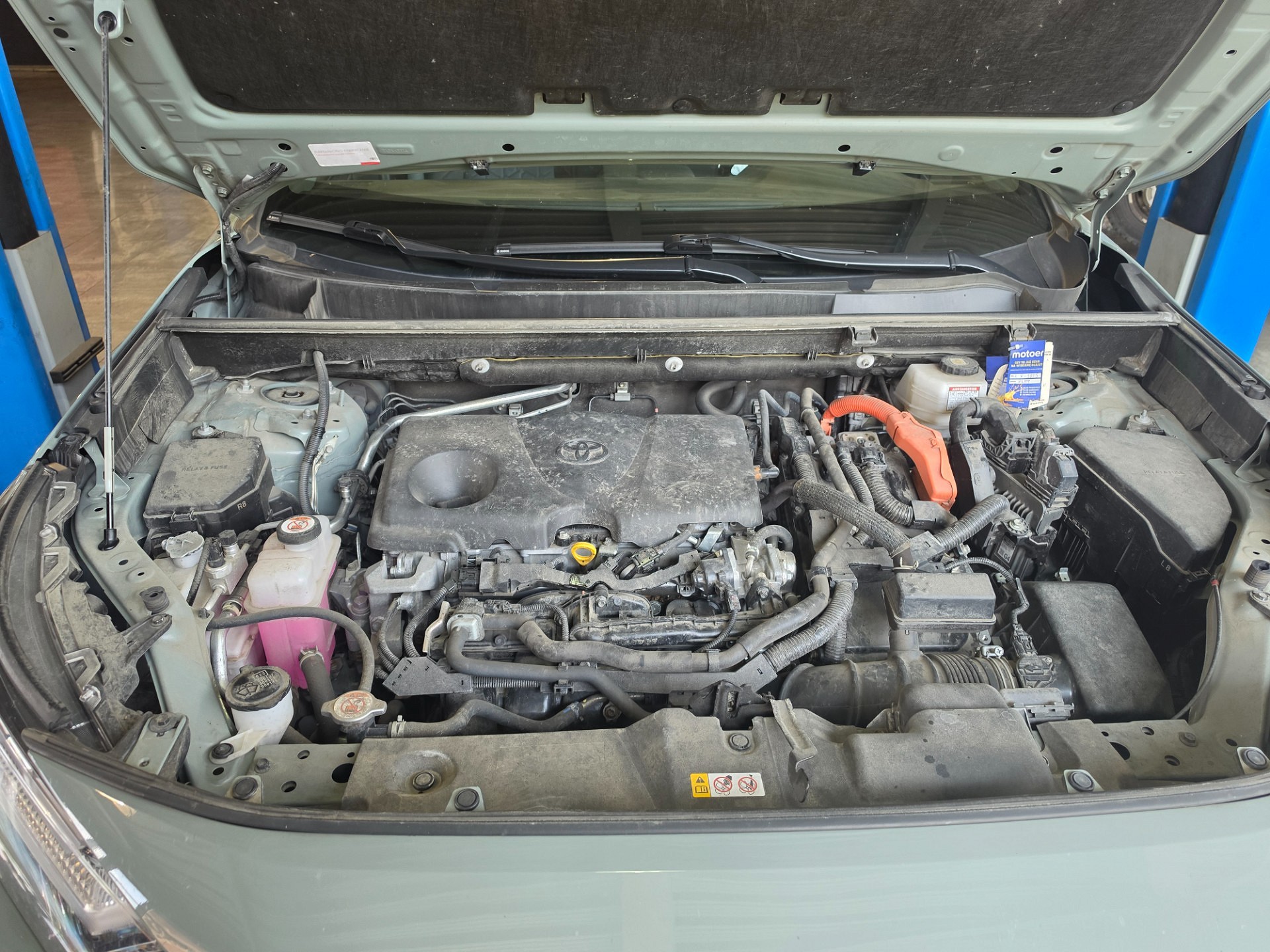 Sprawdzenie szczelności - TOYOTA RAV 4 V