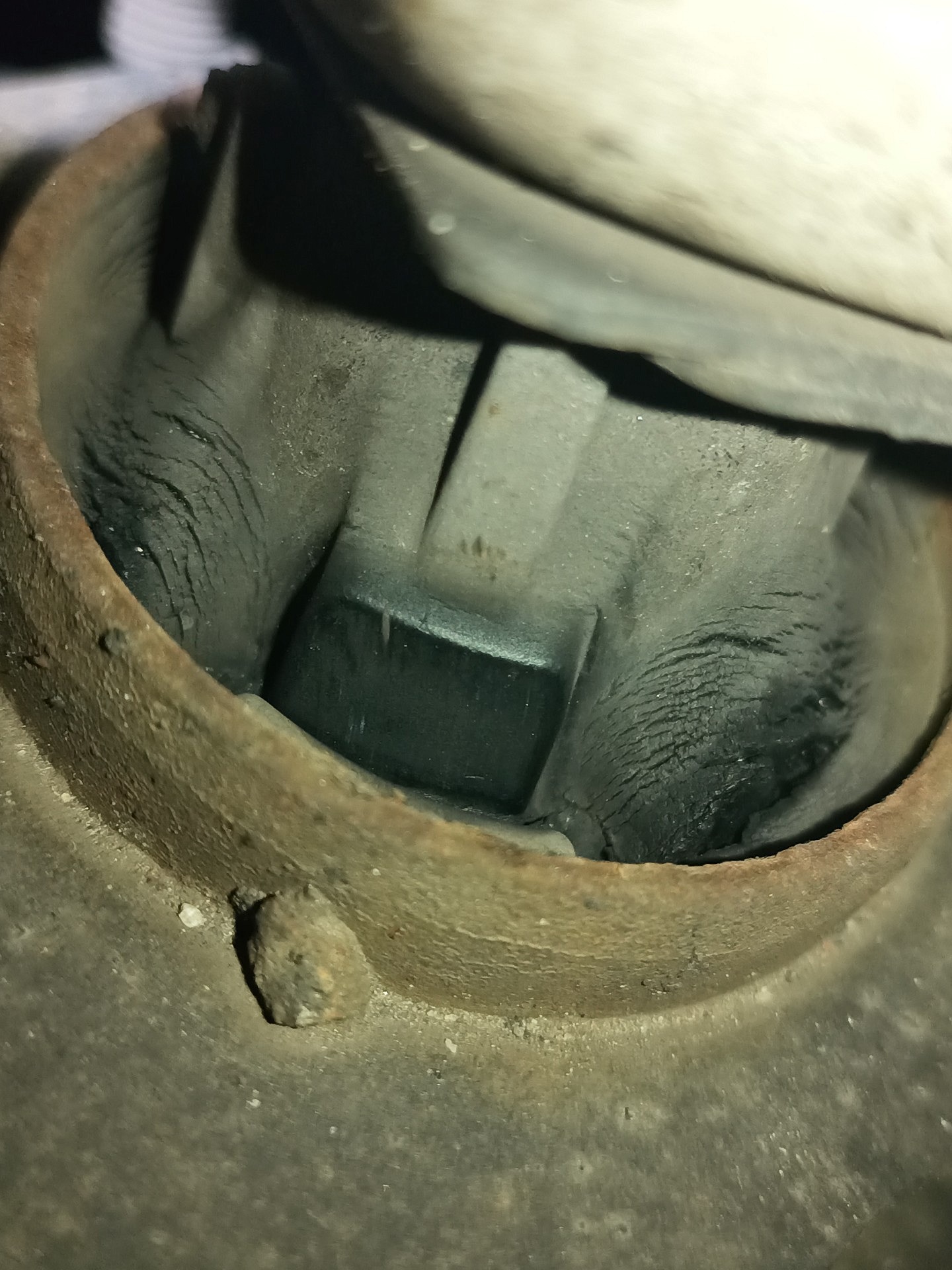 Stan zawieszenia na przedniej osi - TOYOTA AYGO