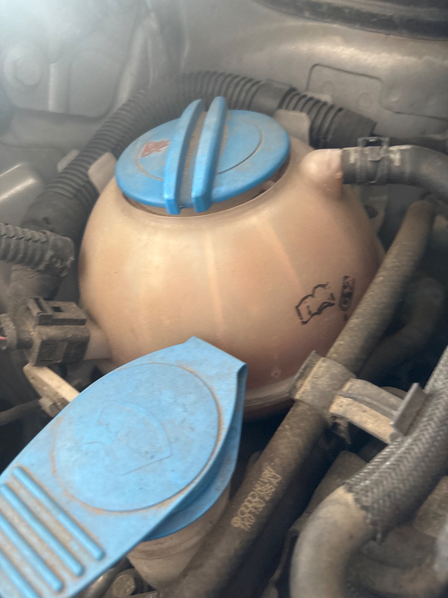 Poziom płynu chłodniczego - VW TOURAN