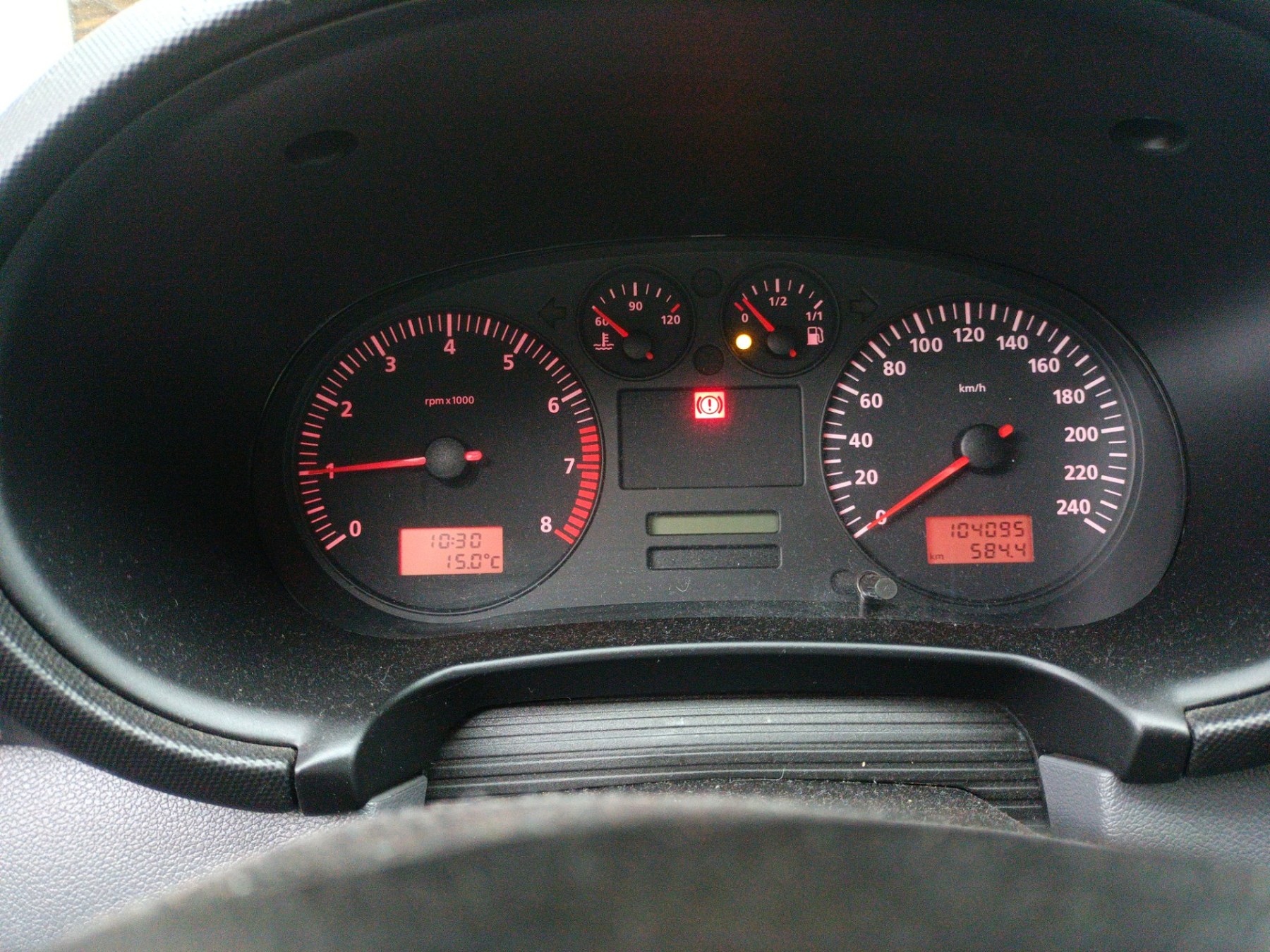 Wskazania deski rozdzielczej - SEAT LEON